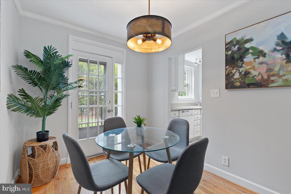 4825 27TH RD S, ARLINGTON, Virginia 22206, 2 Bedrooms Bedrooms, ,2 BathroomsBathrooms,Residential,For sale,4825 27TH RD S,VAAR2062628 MLS # VAAR2062628