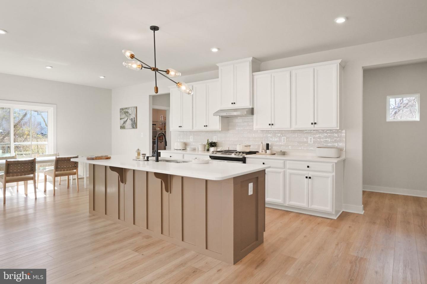 6748 HIGHLANDER CT, WARRENTON, Virginia 20187, 6 Bedrooms Bedrooms, ,4 BathroomsBathrooms,Residential,For sale,6748 HIGHLANDER CT,VAFQ2018006 MLS # VAFQ2018006
