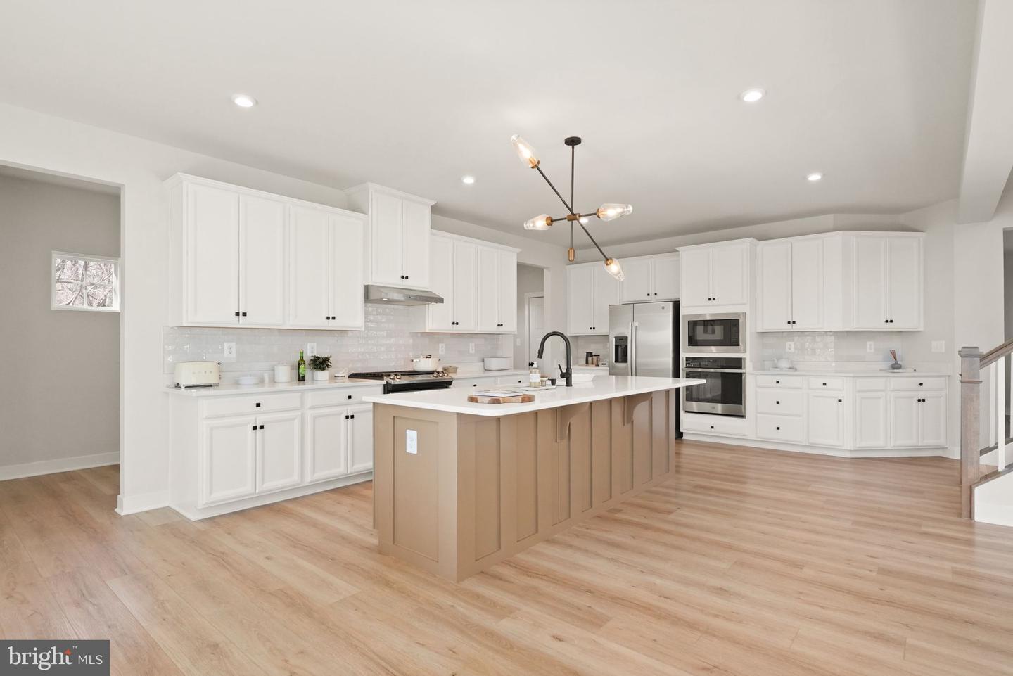 6748 HIGHLANDER CT, WARRENTON, Virginia 20187, 6 Bedrooms Bedrooms, ,4 BathroomsBathrooms,Residential,For sale,6748 HIGHLANDER CT,VAFQ2018006 MLS # VAFQ2018006
