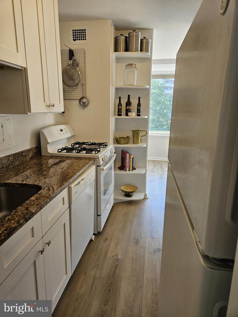 1210 N TAFT ST #710, ARLINGTON, Virginia 22201, 1 Bedroom Bedrooms, ,1 BathroomBathrooms,Residential,For sale,1210 N TAFT ST #710,VAAR2062622 MLS # VAAR2062622