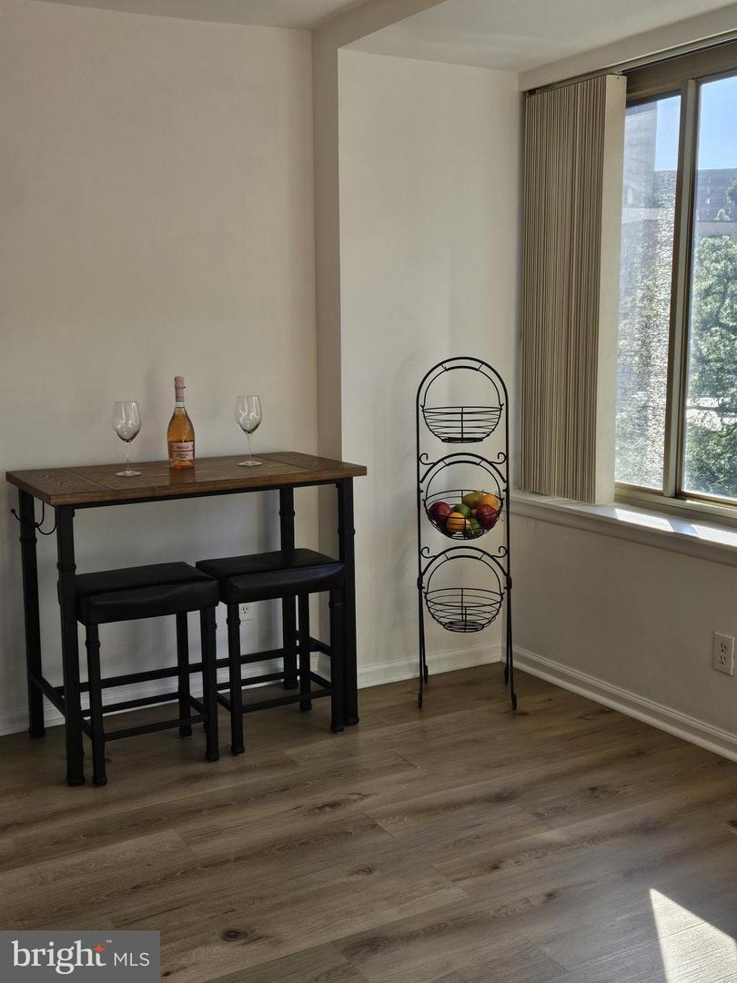 1210 N TAFT ST #710, ARLINGTON, Virginia 22201, 1 Bedroom Bedrooms, ,1 BathroomBathrooms,Residential,For sale,1210 N TAFT ST #710,VAAR2062622 MLS # VAAR2062622