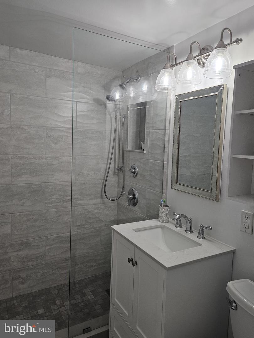 1210 N TAFT ST #710, ARLINGTON, Virginia 22201, 1 Bedroom Bedrooms, ,1 BathroomBathrooms,Residential,For sale,1210 N TAFT ST #710,VAAR2062622 MLS # VAAR2062622