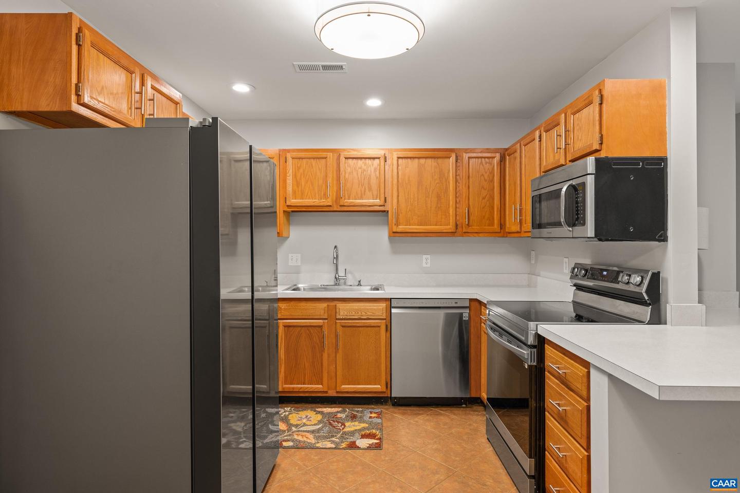 1694 ROYAL OAK CT, CHARLOTTESVILLE, Virginia 22902, 3 Bedrooms Bedrooms, ,2 BathroomsBathrooms,Residential,For sale,1694 ROYAL OAK CT,668135 MLS # 668135