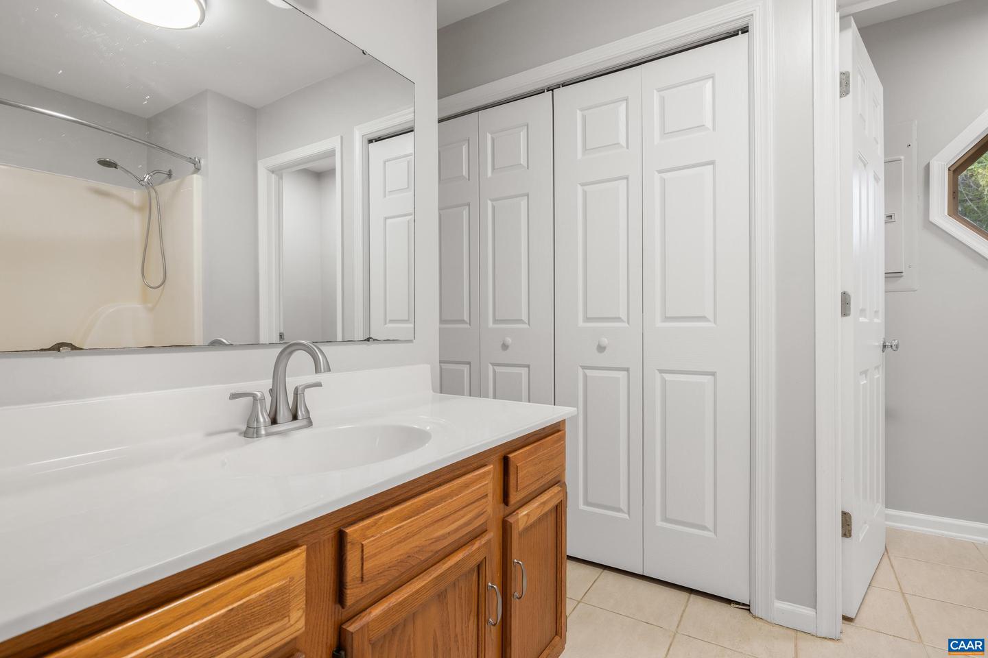 1694 ROYAL OAK CT, CHARLOTTESVILLE, Virginia 22902, 3 Bedrooms Bedrooms, ,2 BathroomsBathrooms,Residential,For sale,1694 ROYAL OAK CT,668135 MLS # 668135