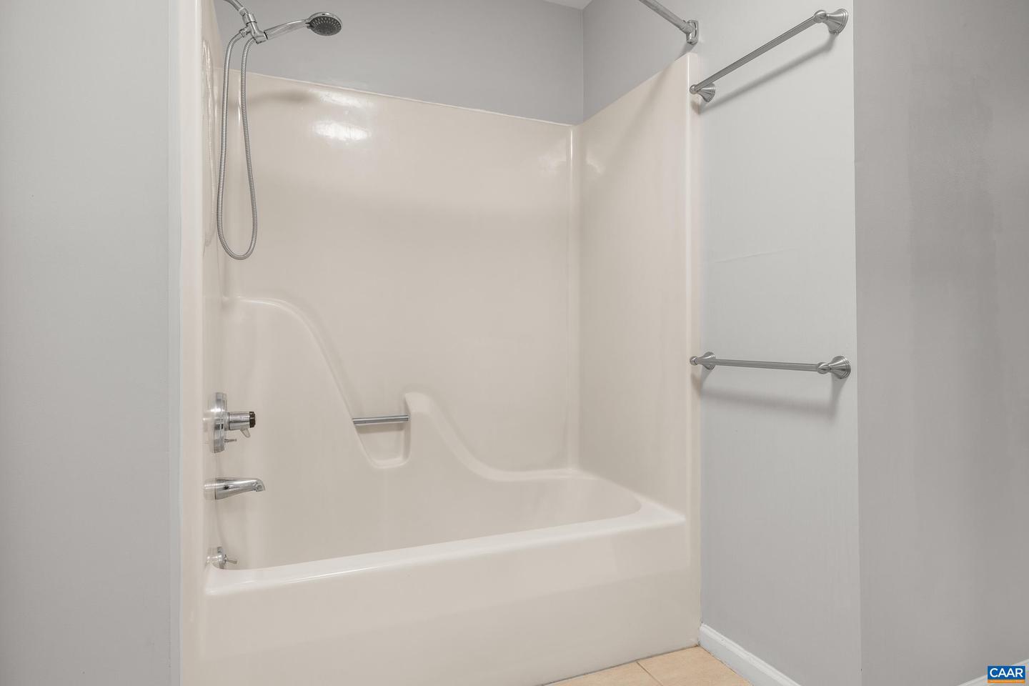 1694 ROYAL OAK CT, CHARLOTTESVILLE, Virginia 22902, 3 Bedrooms Bedrooms, ,2 BathroomsBathrooms,Residential,For sale,1694 ROYAL OAK CT,668135 MLS # 668135