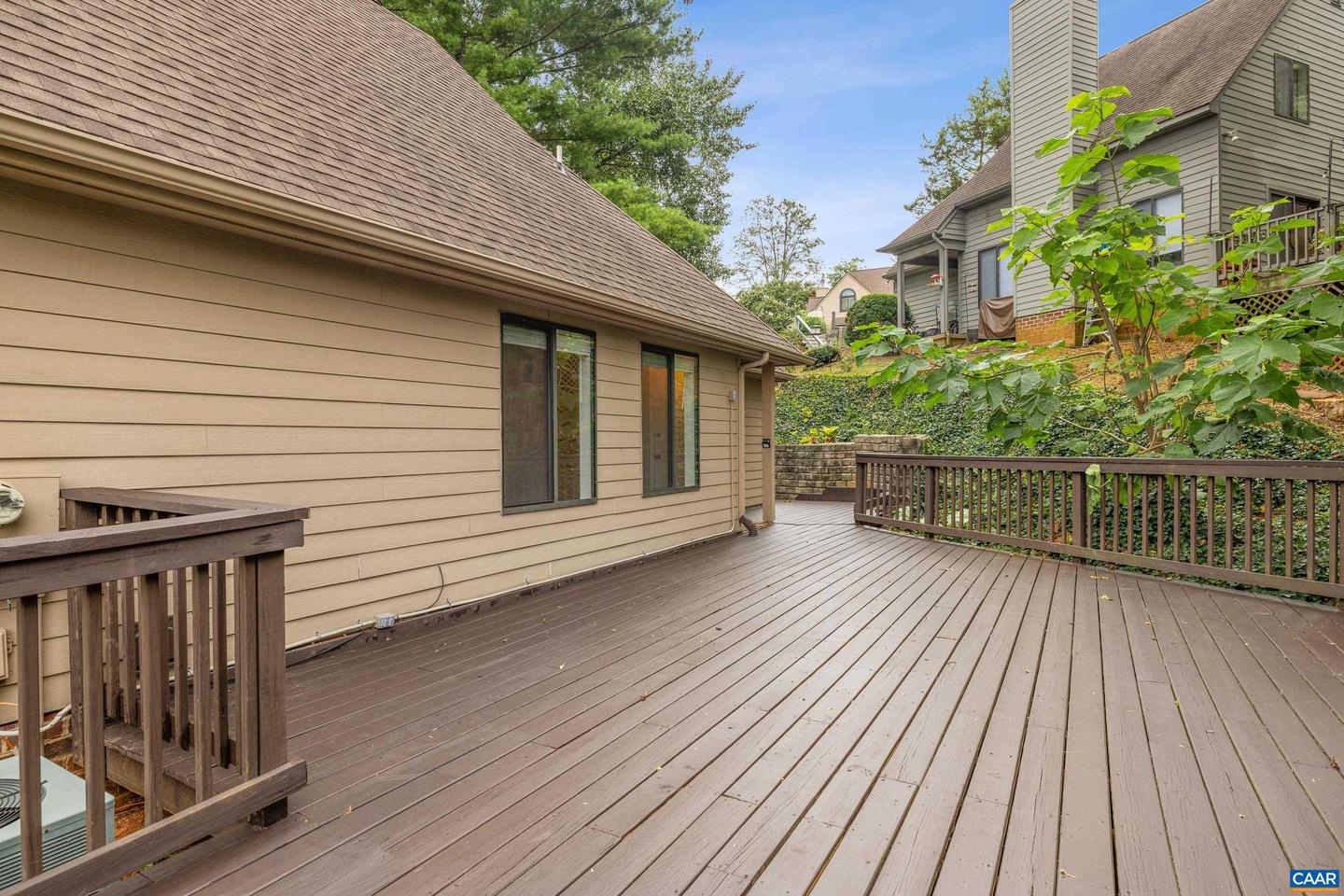 1694 ROYAL OAK CT, CHARLOTTESVILLE, Virginia 22902, 3 Bedrooms Bedrooms, ,2 BathroomsBathrooms,Residential,For sale,1694 ROYAL OAK CT,668135 MLS # 668135
