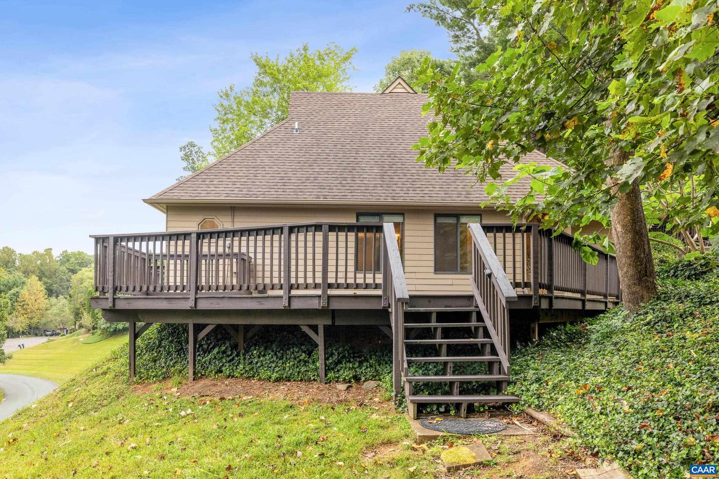 1694 ROYAL OAK CT, CHARLOTTESVILLE, Virginia 22902, 3 Bedrooms Bedrooms, ,2 BathroomsBathrooms,Residential,For sale,1694 ROYAL OAK CT,668135 MLS # 668135