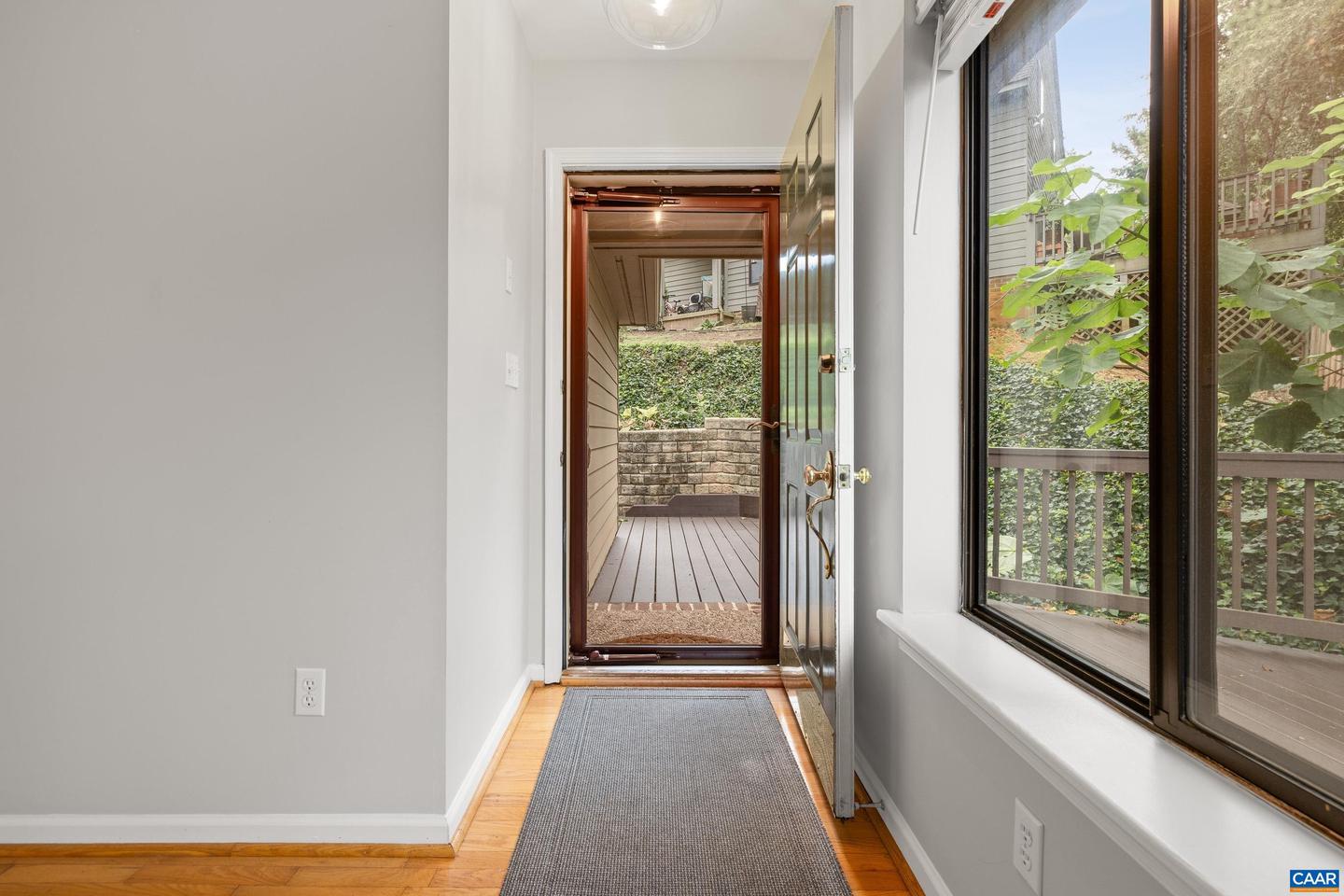 1694 ROYAL OAK CT, CHARLOTTESVILLE, Virginia 22902, 3 Bedrooms Bedrooms, ,2 BathroomsBathrooms,Residential,For sale,1694 ROYAL OAK CT,668135 MLS # 668135