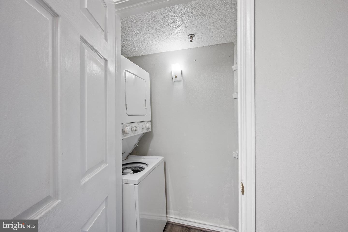1504 LINCOLN WAY #404, MCLEAN, Virginia 22102, 1 Bedroom Bedrooms, ,1 BathroomBathrooms,Residential,For sale,1504 LINCOLN WAY #404,VAFX2262894 MLS # VAFX2262894