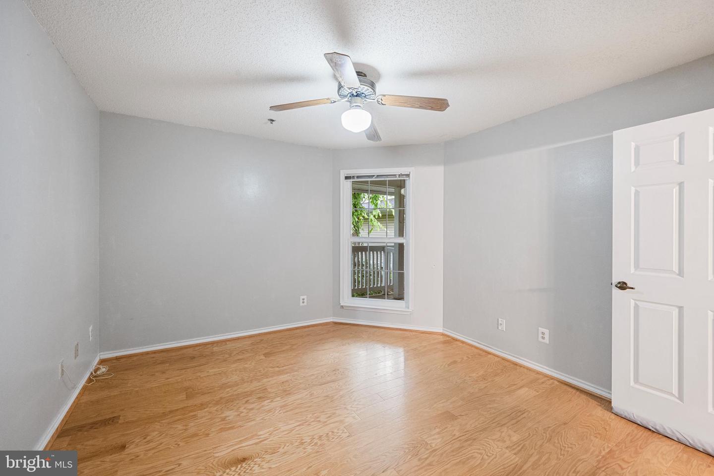 1504 LINCOLN WAY #404, MCLEAN, Virginia 22102, 1 Bedroom Bedrooms, ,1 BathroomBathrooms,Residential,For sale,1504 LINCOLN WAY #404,VAFX2262894 MLS # VAFX2262894
