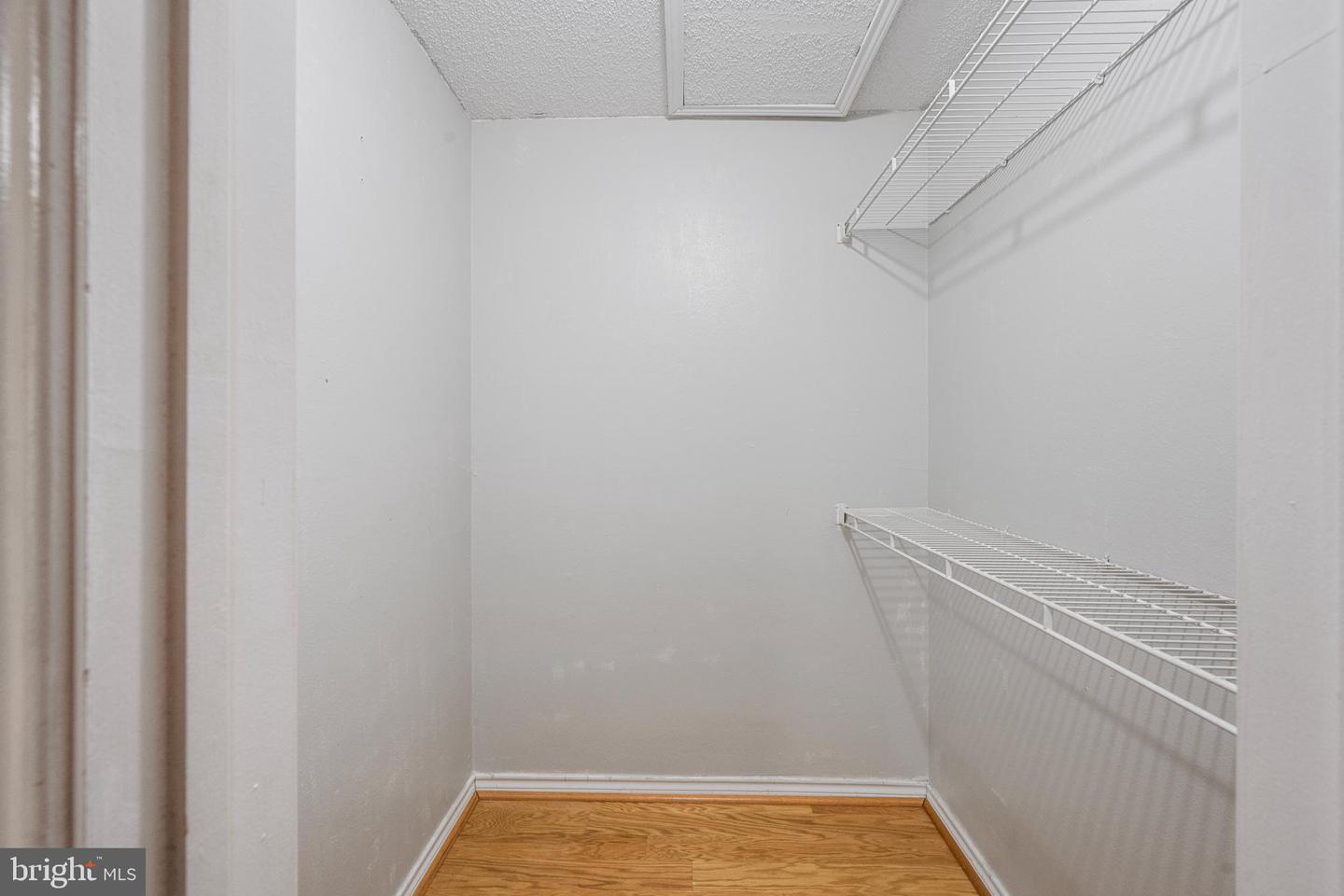 1504 LINCOLN WAY #404, MCLEAN, Virginia 22102, 1 Bedroom Bedrooms, ,1 BathroomBathrooms,Residential,For sale,1504 LINCOLN WAY #404,VAFX2262894 MLS # VAFX2262894