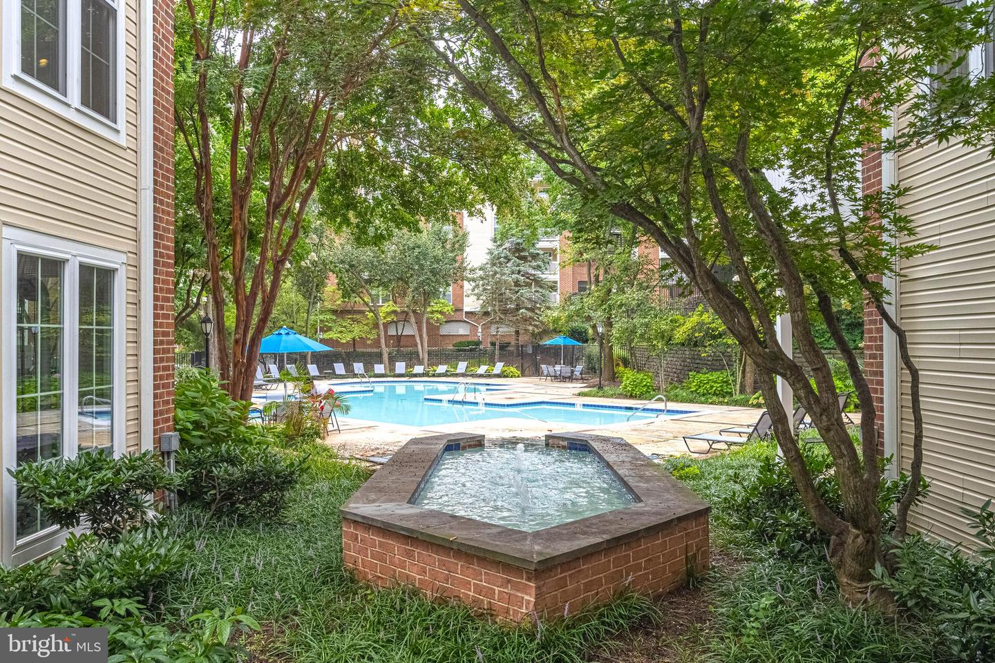 1504 LINCOLN WAY #404, MCLEAN, Virginia 22102, 1 Bedroom Bedrooms, ,1 BathroomBathrooms,Residential,For sale,1504 LINCOLN WAY #404,VAFX2262894 MLS # VAFX2262894