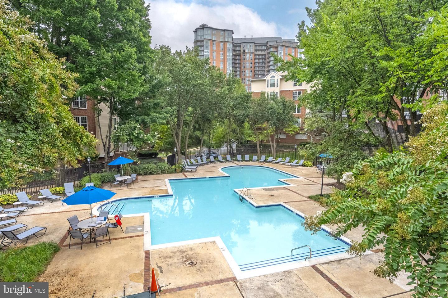 1504 LINCOLN WAY #404, MCLEAN, Virginia 22102, 1 Bedroom Bedrooms, ,1 BathroomBathrooms,Residential,For sale,1504 LINCOLN WAY #404,VAFX2262894 MLS # VAFX2262894