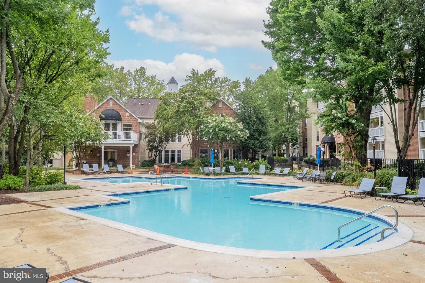 1504 LINCOLN WAY #404, MCLEAN, Virginia 22102, 1 Bedroom Bedrooms, ,1 BathroomBathrooms,Residential,For sale,1504 LINCOLN WAY #404,VAFX2262894 MLS # VAFX2262894