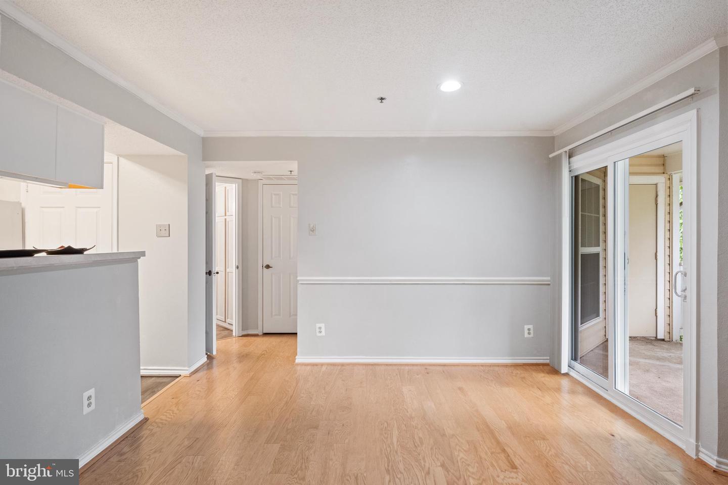1504 LINCOLN WAY #404, MCLEAN, Virginia 22102, 1 Bedroom Bedrooms, ,1 BathroomBathrooms,Residential,For sale,1504 LINCOLN WAY #404,VAFX2262894 MLS # VAFX2262894