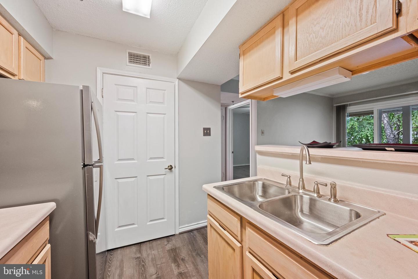 1504 LINCOLN WAY #404, MCLEAN, Virginia 22102, 1 Bedroom Bedrooms, ,1 BathroomBathrooms,Residential,For sale,1504 LINCOLN WAY #404,VAFX2262894 MLS # VAFX2262894