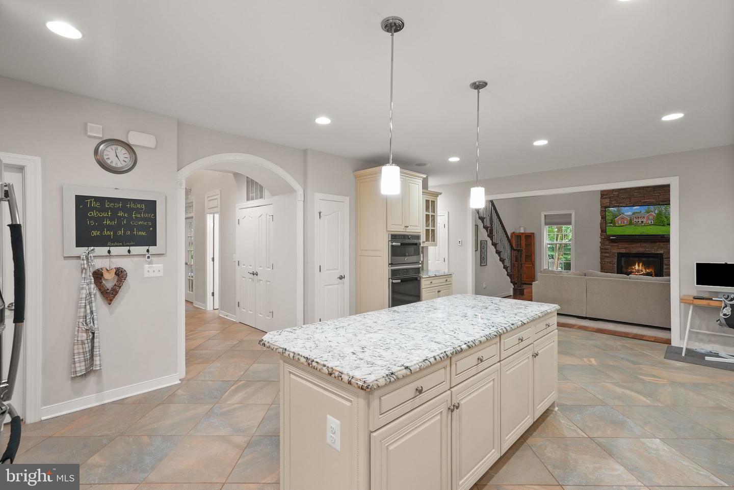 32 PINEWOOD RD, FREDERICKSBURG, Virginia 22405, 5 Bedrooms Bedrooms, ,5 BathroomsBathrooms,Residential,For sale,32 PINEWOOD RD,VAST2042072 MLS # VAST2042072