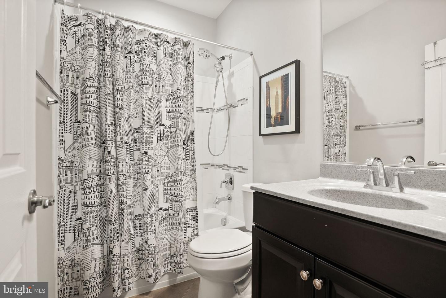 32 PINEWOOD RD, FREDERICKSBURG, Virginia 22405, 5 Bedrooms Bedrooms, ,5 BathroomsBathrooms,Residential,For sale,32 PINEWOOD RD,VAST2042072 MLS # VAST2042072
