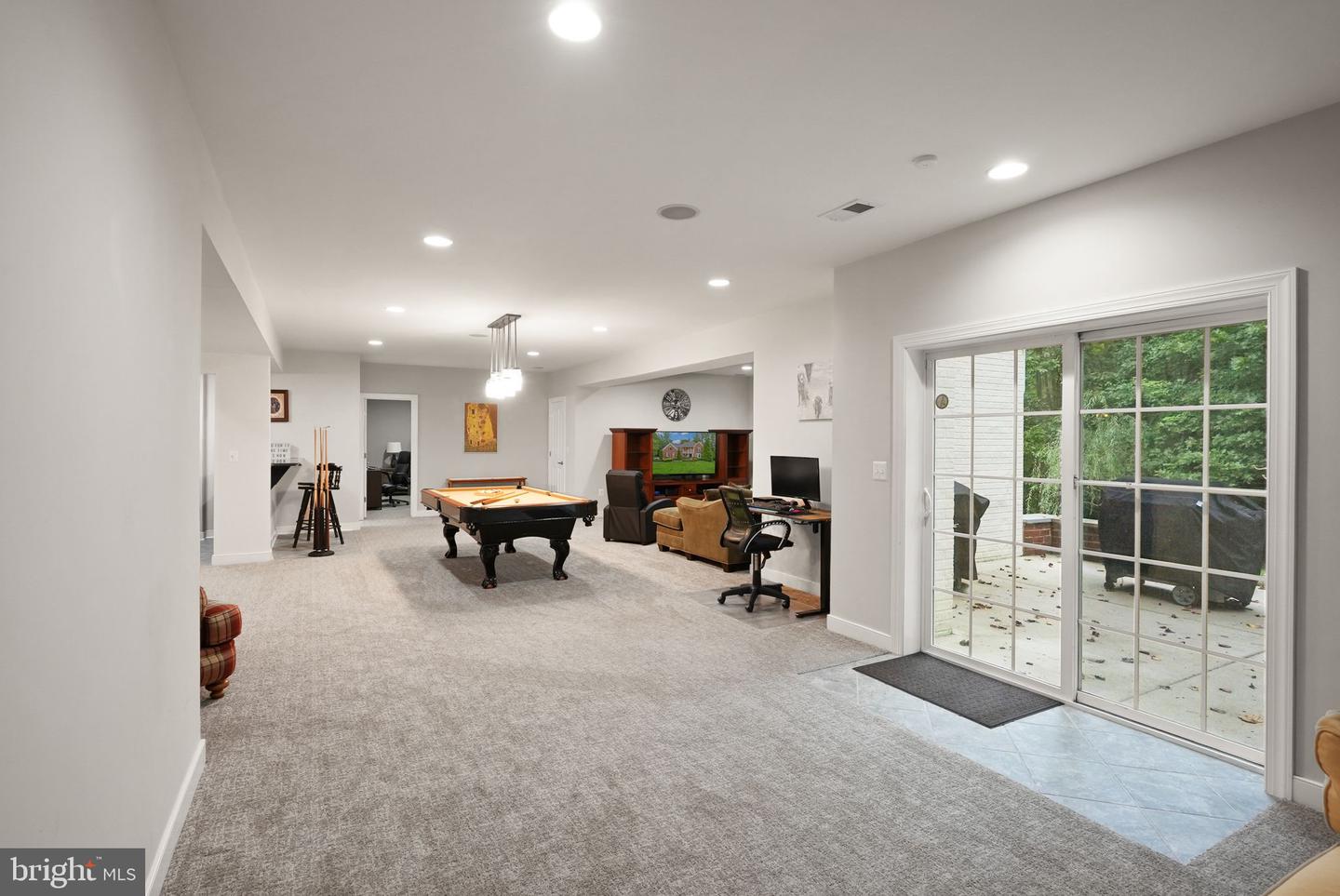 32 PINEWOOD RD, FREDERICKSBURG, Virginia 22405, 5 Bedrooms Bedrooms, ,5 BathroomsBathrooms,Residential,For sale,32 PINEWOOD RD,VAST2042072 MLS # VAST2042072