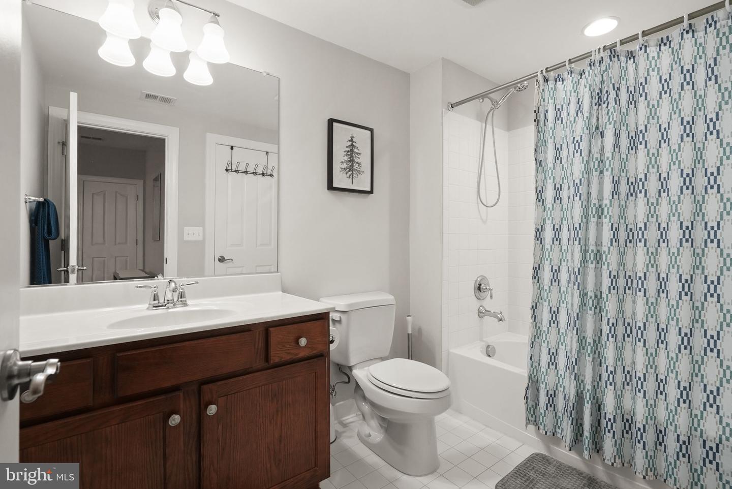 32 PINEWOOD RD, FREDERICKSBURG, Virginia 22405, 5 Bedrooms Bedrooms, ,5 BathroomsBathrooms,Residential,For sale,32 PINEWOOD RD,VAST2042072 MLS # VAST2042072