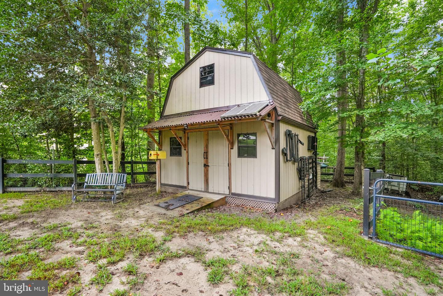 32 PINEWOOD RD, FREDERICKSBURG, Virginia 22405, 5 Bedrooms Bedrooms, ,5 BathroomsBathrooms,Residential,For sale,32 PINEWOOD RD,VAST2042072 MLS # VAST2042072