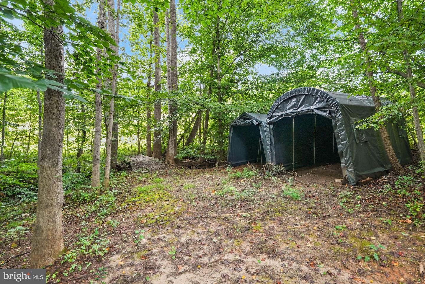 32 PINEWOOD RD, FREDERICKSBURG, Virginia 22405, 5 Bedrooms Bedrooms, ,5 BathroomsBathrooms,Residential,For sale,32 PINEWOOD RD,VAST2042072 MLS # VAST2042072