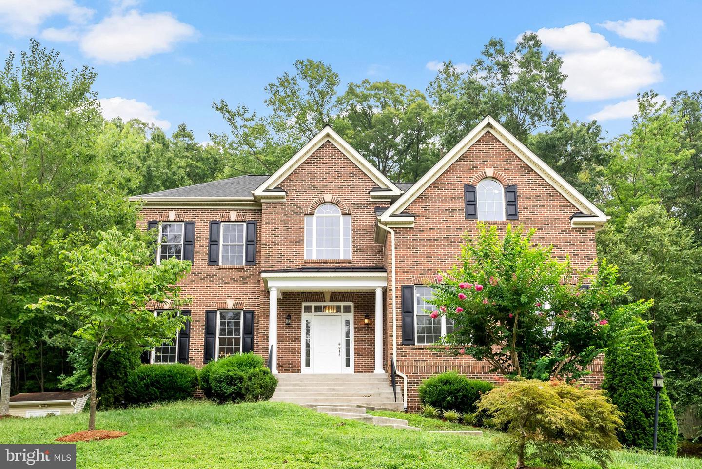 7119 BARRY RD, ALEXANDRIA, Virginia 22315, 6 Bedrooms Bedrooms, ,4 BathroomsBathrooms,Residential,For sale,7119 BARRY RD,VAFX2262936 MLS # VAFX2262936