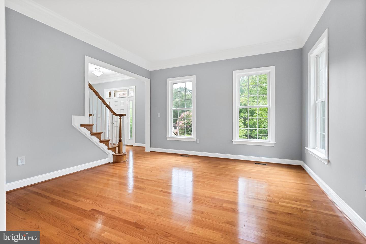 7119 BARRY RD, ALEXANDRIA, Virginia 22315, 6 Bedrooms Bedrooms, ,4 BathroomsBathrooms,Residential,For sale,7119 BARRY RD,VAFX2262936 MLS # VAFX2262936