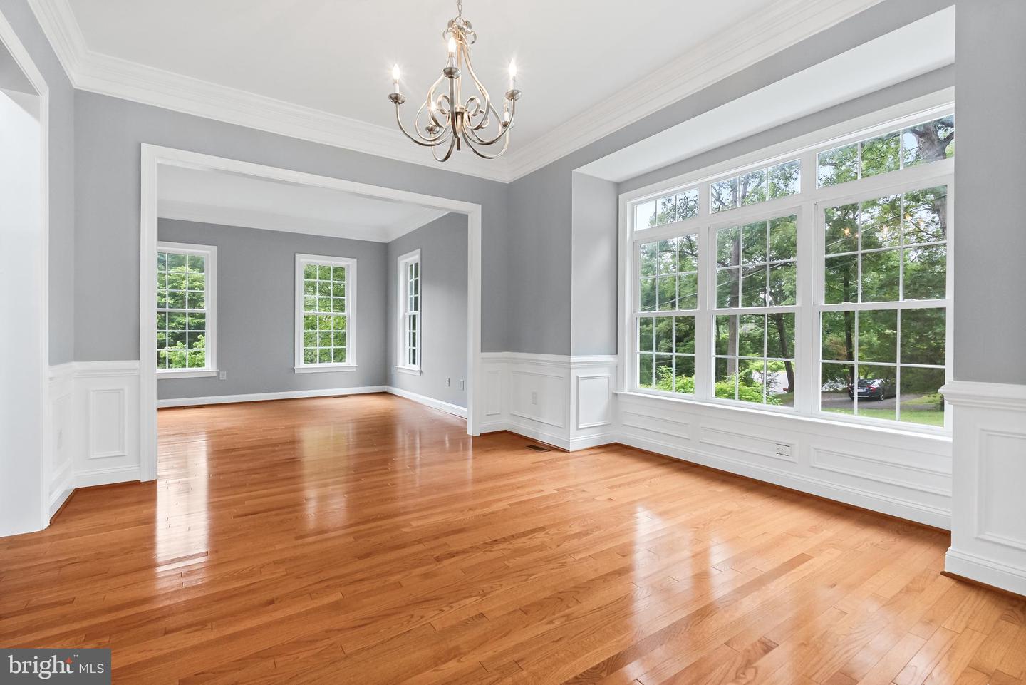 7119 BARRY RD, ALEXANDRIA, Virginia 22315, 6 Bedrooms Bedrooms, ,4 BathroomsBathrooms,Residential,For sale,7119 BARRY RD,VAFX2262936 MLS # VAFX2262936
