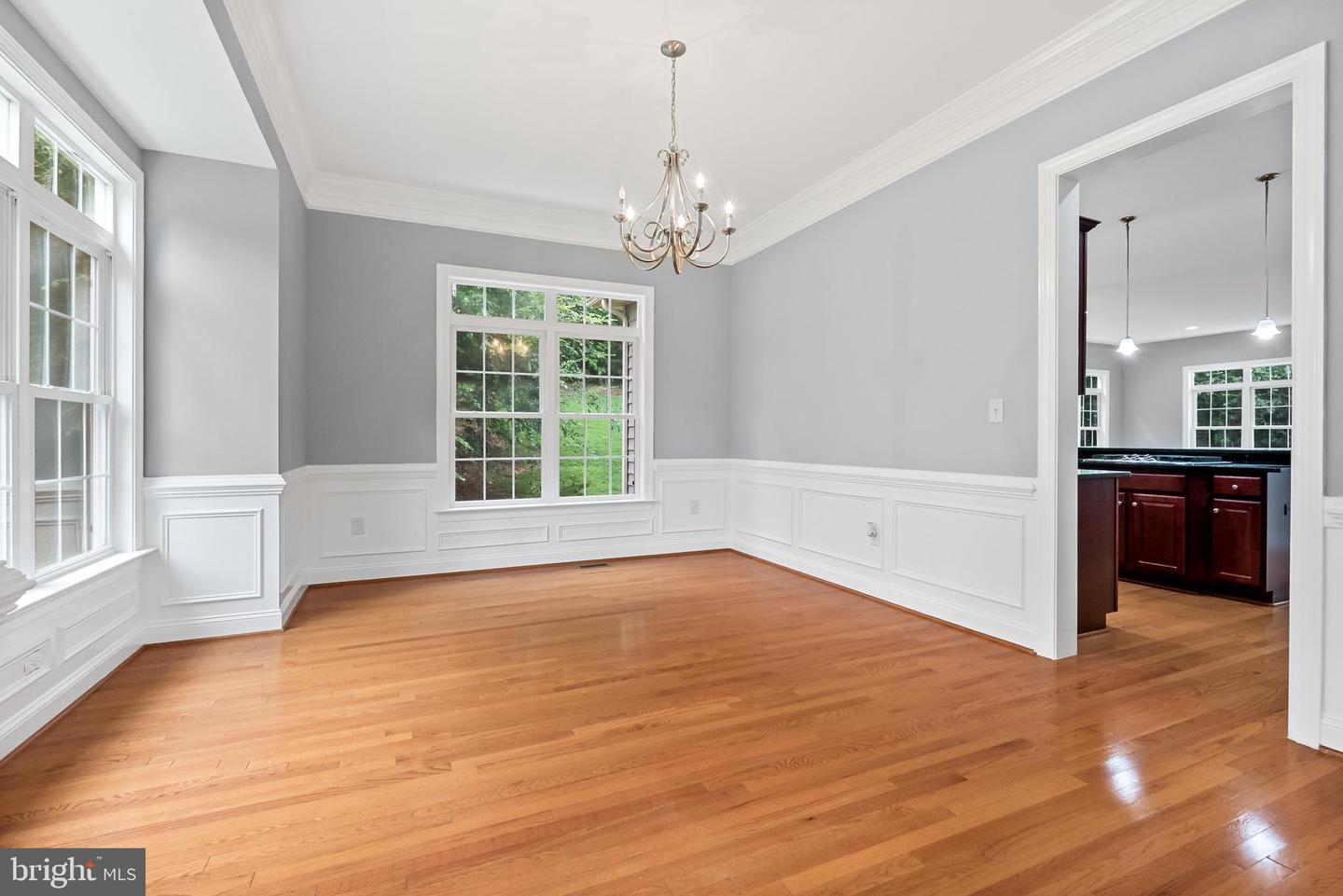 7119 BARRY RD, ALEXANDRIA, Virginia 22315, 6 Bedrooms Bedrooms, ,4 BathroomsBathrooms,Residential,For sale,7119 BARRY RD,VAFX2262936 MLS # VAFX2262936