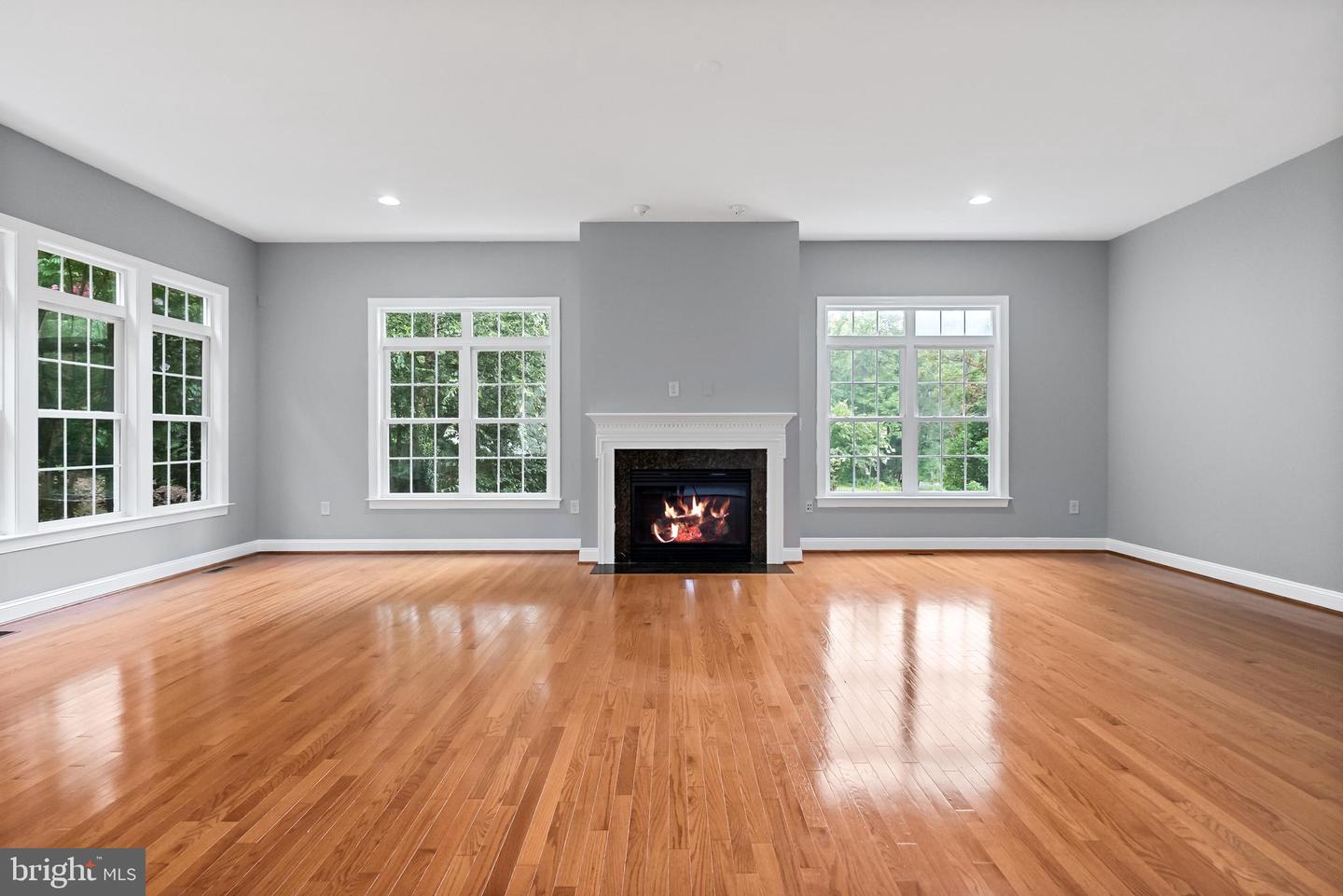 7119 BARRY RD, ALEXANDRIA, Virginia 22315, 6 Bedrooms Bedrooms, ,4 BathroomsBathrooms,Residential,For sale,7119 BARRY RD,VAFX2262936 MLS # VAFX2262936