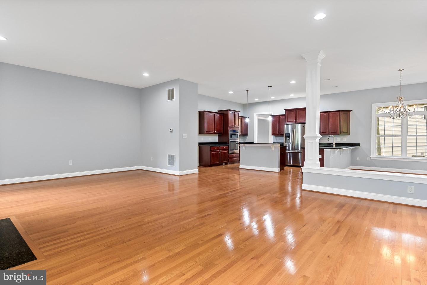 7119 BARRY RD, ALEXANDRIA, Virginia 22315, 6 Bedrooms Bedrooms, ,4 BathroomsBathrooms,Residential,For sale,7119 BARRY RD,VAFX2262936 MLS # VAFX2262936