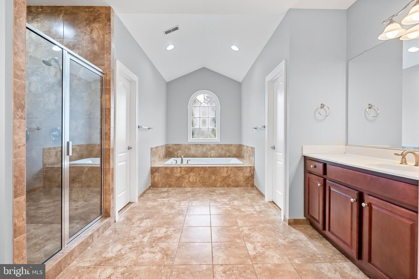 7119 BARRY RD, ALEXANDRIA, Virginia 22315, 6 Bedrooms Bedrooms, ,4 BathroomsBathrooms,Residential,For sale,7119 BARRY RD,VAFX2262936 MLS # VAFX2262936