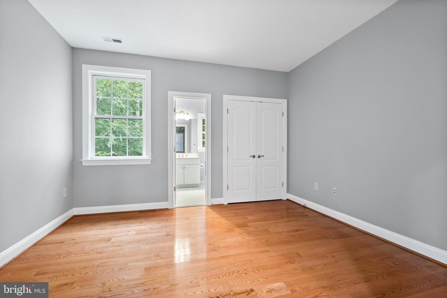 7119 BARRY RD, ALEXANDRIA, Virginia 22315, 6 Bedrooms Bedrooms, ,4 BathroomsBathrooms,Residential,For sale,7119 BARRY RD,VAFX2262936 MLS # VAFX2262936