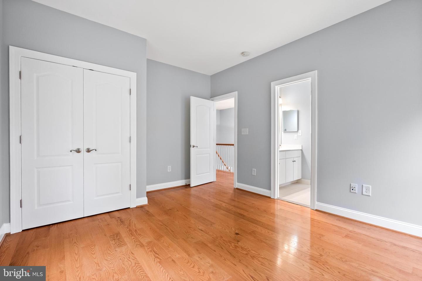 7119 BARRY RD, ALEXANDRIA, Virginia 22315, 6 Bedrooms Bedrooms, ,4 BathroomsBathrooms,Residential,For sale,7119 BARRY RD,VAFX2262936 MLS # VAFX2262936