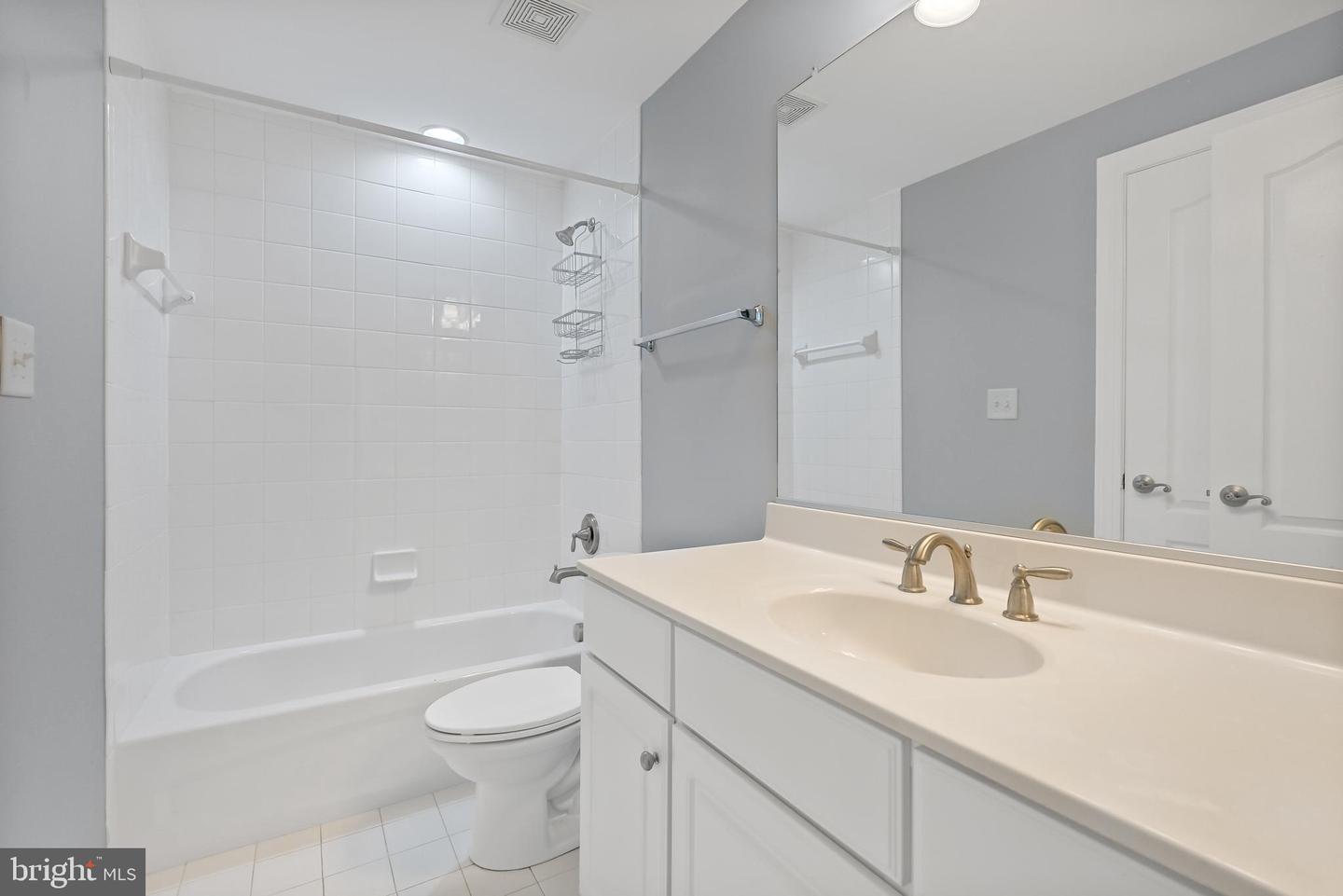 7119 BARRY RD, ALEXANDRIA, Virginia 22315, 6 Bedrooms Bedrooms, ,4 BathroomsBathrooms,Residential,For sale,7119 BARRY RD,VAFX2262936 MLS # VAFX2262936