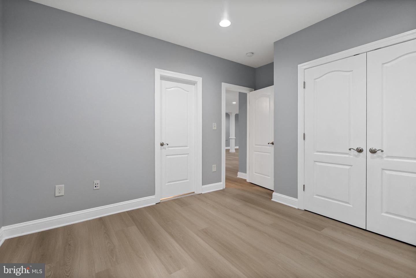 7119 BARRY RD, ALEXANDRIA, Virginia 22315, 6 Bedrooms Bedrooms, ,4 BathroomsBathrooms,Residential,For sale,7119 BARRY RD,VAFX2262936 MLS # VAFX2262936