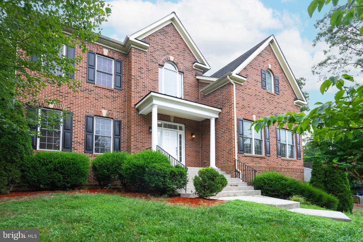 7119 BARRY RD, ALEXANDRIA, Virginia 22315, 6 Bedrooms Bedrooms, ,4 BathroomsBathrooms,Residential,For sale,7119 BARRY RD,VAFX2262936 MLS # VAFX2262936
