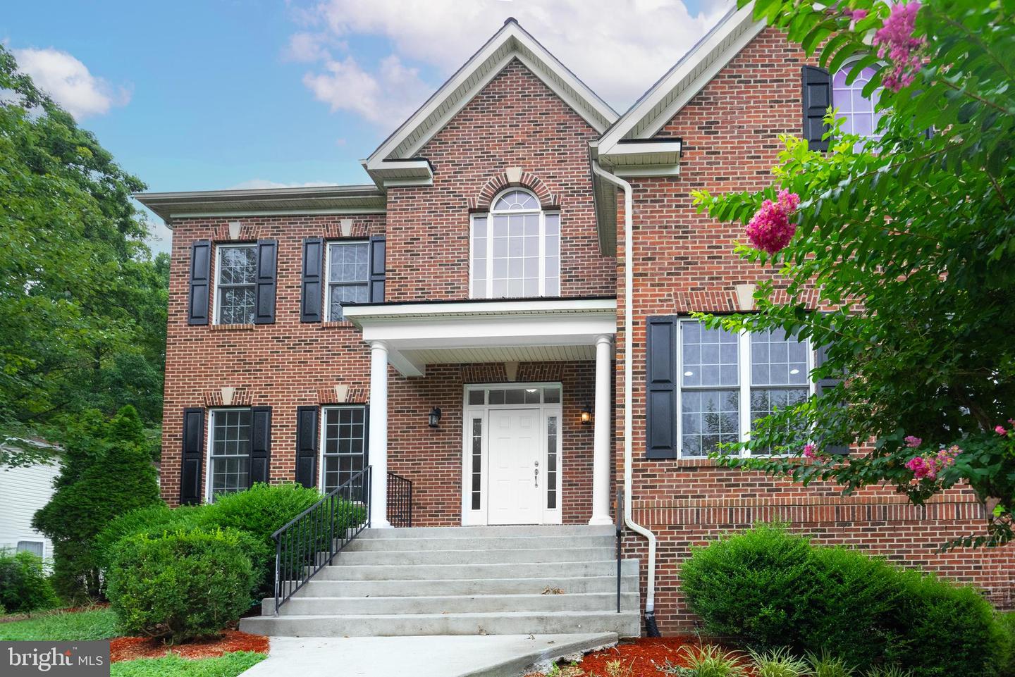 7119 BARRY RD, ALEXANDRIA, Virginia 22315, 6 Bedrooms Bedrooms, ,4 BathroomsBathrooms,Residential,For sale,7119 BARRY RD,VAFX2262936 MLS # VAFX2262936