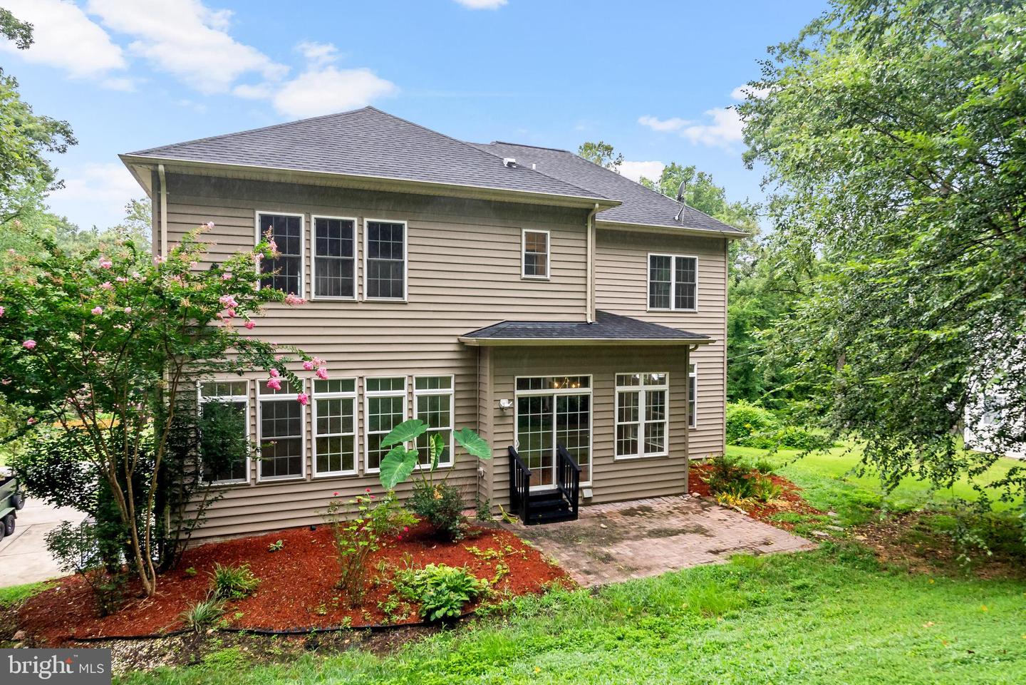 7119 BARRY RD, ALEXANDRIA, Virginia 22315, 6 Bedrooms Bedrooms, ,4 BathroomsBathrooms,Residential,For sale,7119 BARRY RD,VAFX2262936 MLS # VAFX2262936