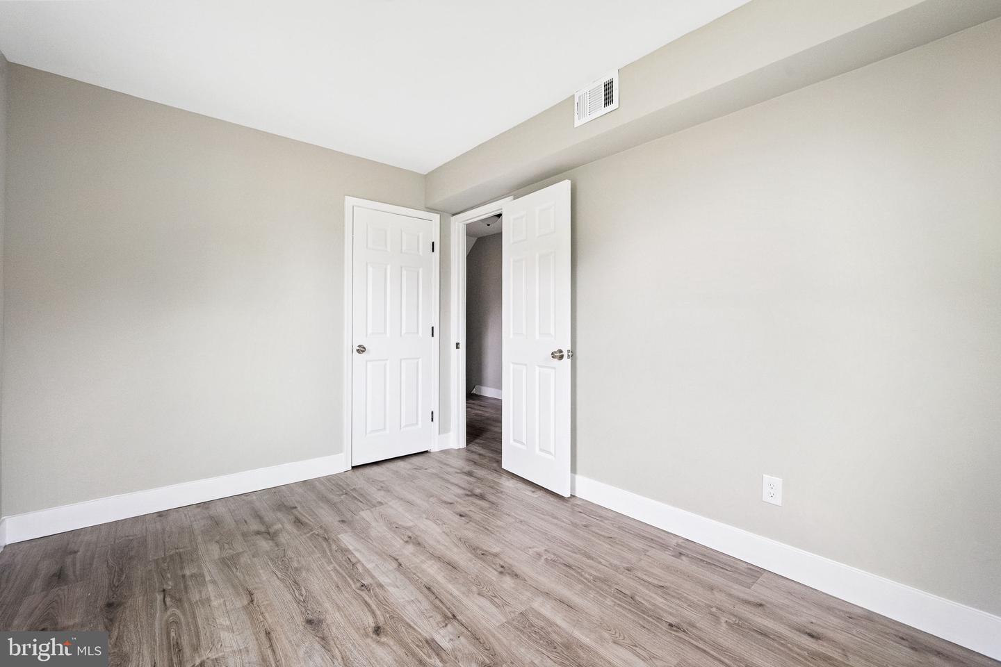 1658 F ST NE, WASHINGTON, District Of Columbia 20002, 3 Bedrooms Bedrooms, 5 Rooms Rooms,2 BathroomsBathrooms,Residential,For sale,1658 F ST NE,DCDC2216486 MLS # DCDC2216486