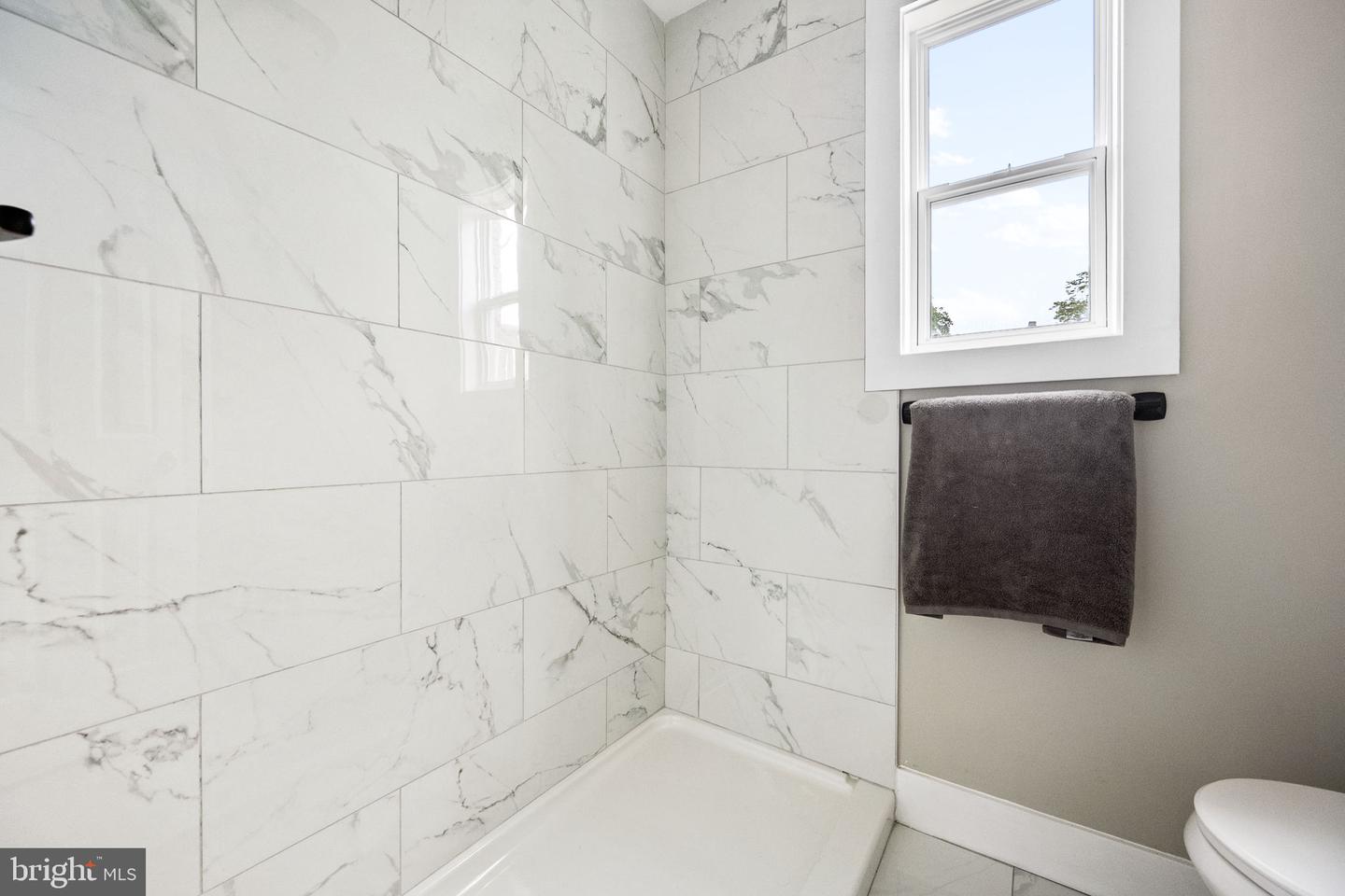 1658 F ST NE, WASHINGTON, District Of Columbia 20002, 3 Bedrooms Bedrooms, 5 Rooms Rooms,2 BathroomsBathrooms,Residential,For sale,1658 F ST NE,DCDC2216486 MLS # DCDC2216486