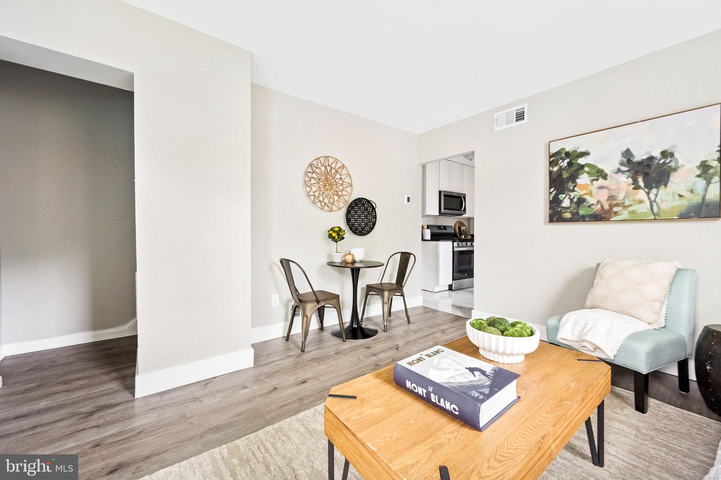 1658 F ST NE, WASHINGTON, District Of Columbia 20002, 3 Bedrooms Bedrooms, 5 Rooms Rooms,2 BathroomsBathrooms,Residential,For sale,1658 F ST NE,DCDC2216486 MLS # DCDC2216486