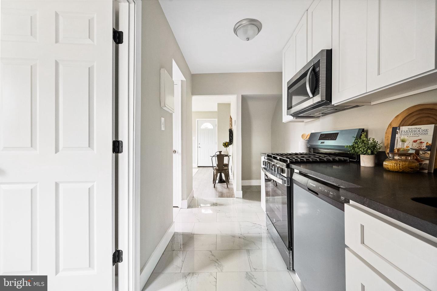 1658 F ST NE, WASHINGTON, District Of Columbia 20002, 3 Bedrooms Bedrooms, 5 Rooms Rooms,2 BathroomsBathrooms,Residential,For sale,1658 F ST NE,DCDC2216486 MLS # DCDC2216486