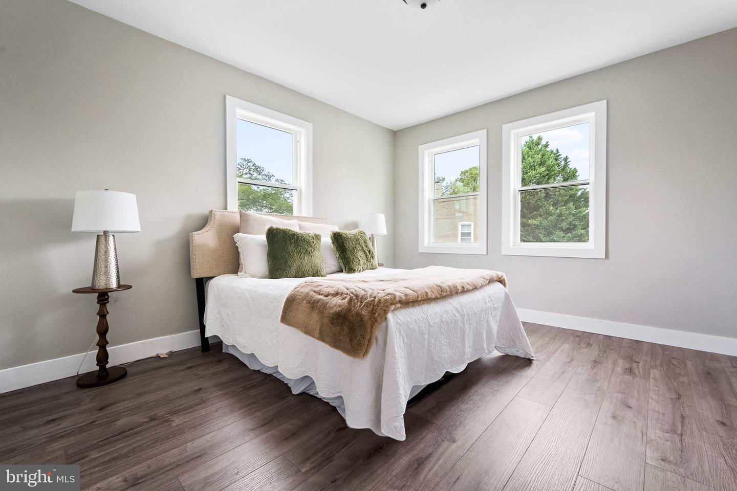 1658 F ST NE, WASHINGTON, District Of Columbia 20002, 3 Bedrooms Bedrooms, 5 Rooms Rooms,2 BathroomsBathrooms,Residential,For sale,1658 F ST NE,DCDC2216486 MLS # DCDC2216486