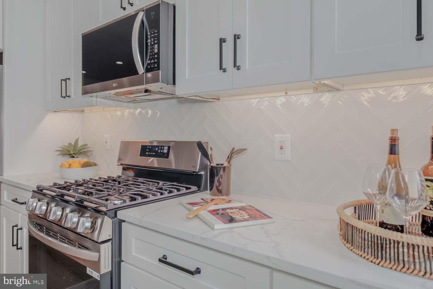 810 MADISON ST NW, WASHINGTON, District Of Columbia 20011, 4 Bedrooms Bedrooms, ,3 BathroomsBathrooms,Residential,For sale,810 MADISON ST NW,DCDC2216488 MLS # DCDC2216488