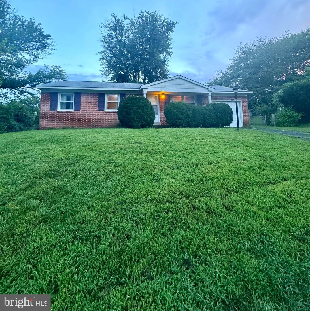 14663 CLOVERDALE RD, WOODBRIDGE, Virginia 22193, 3 Bedrooms Bedrooms, ,1 BathroomBathrooms,Residential,For sale,14663 CLOVERDALE RD,VAPW2102306 MLS # VAPW2102306