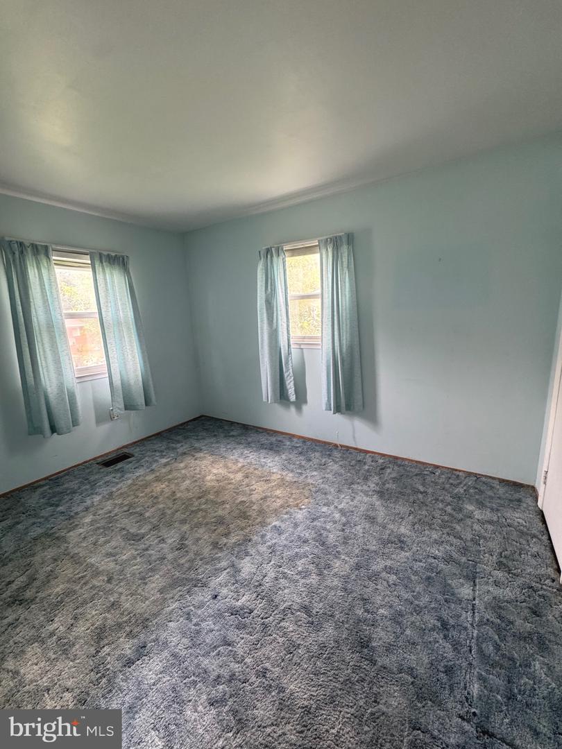 14663 CLOVERDALE RD, WOODBRIDGE, Virginia 22193, 3 Bedrooms Bedrooms, ,1 BathroomBathrooms,Residential,For sale,14663 CLOVERDALE RD,VAPW2102306 MLS # VAPW2102306