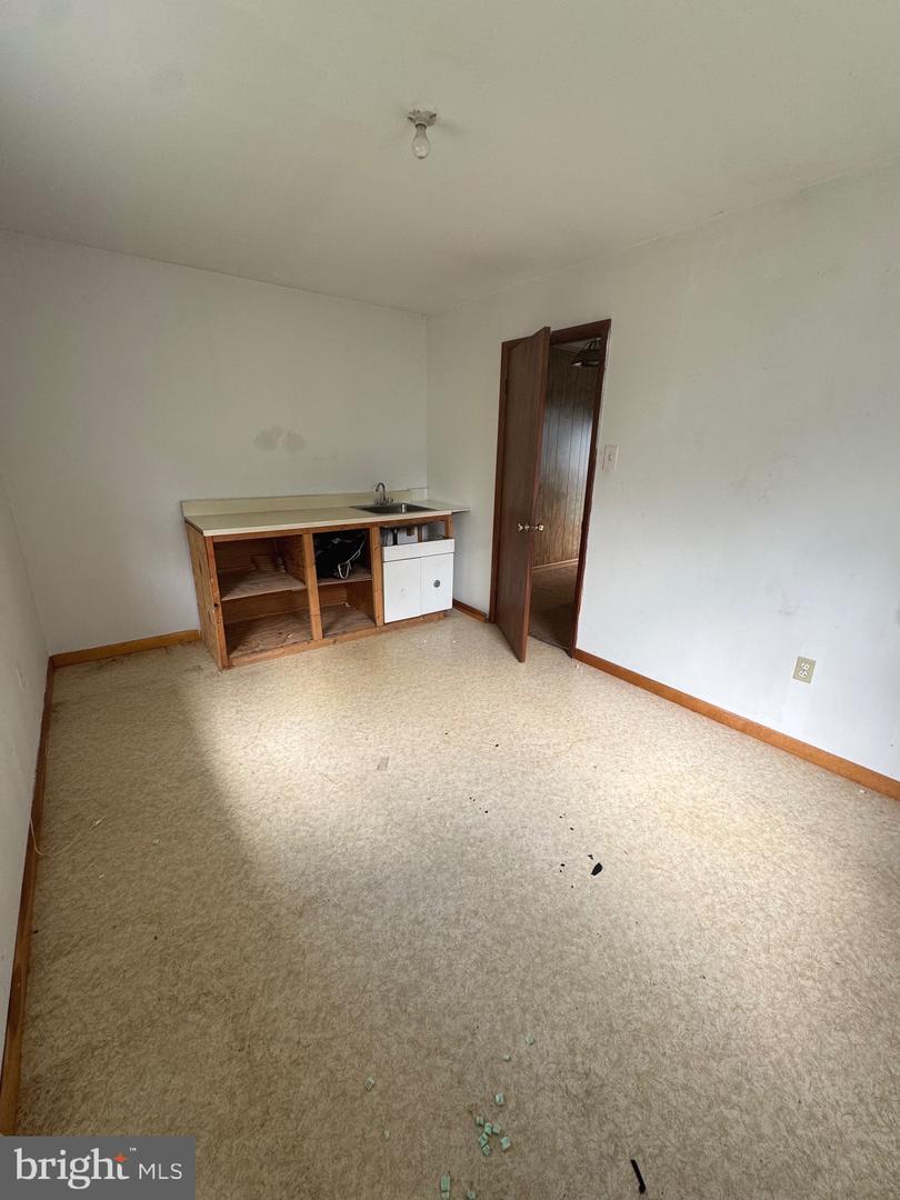 14663 CLOVERDALE RD, WOODBRIDGE, Virginia 22193, 3 Bedrooms Bedrooms, ,1 BathroomBathrooms,Residential,For sale,14663 CLOVERDALE RD,VAPW2102306 MLS # VAPW2102306