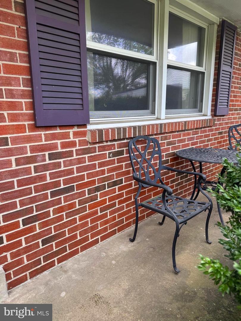 14663 CLOVERDALE RD, WOODBRIDGE, Virginia 22193, 3 Bedrooms Bedrooms, ,1 BathroomBathrooms,Residential,For sale,14663 CLOVERDALE RD,VAPW2102306 MLS # VAPW2102306